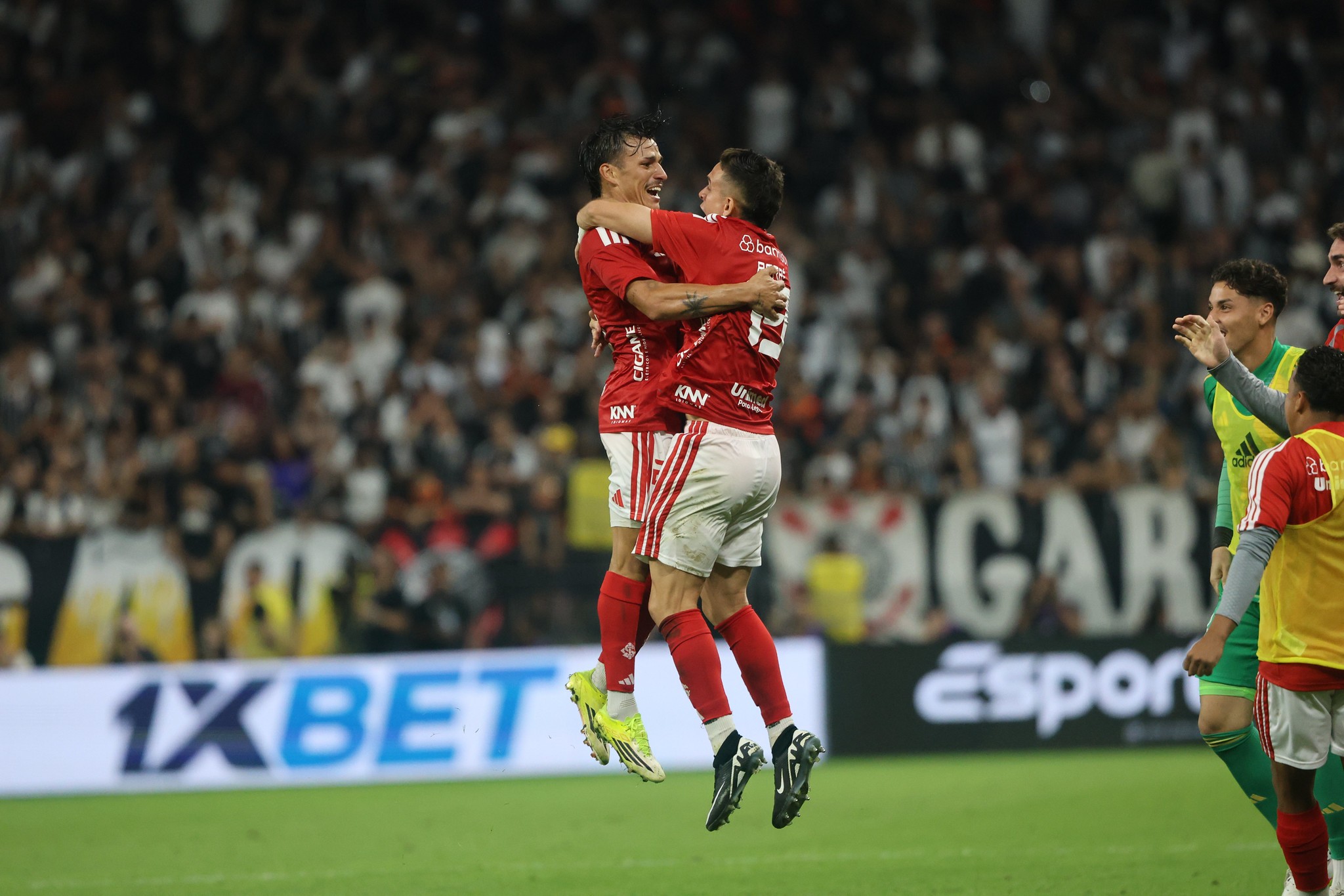 Análise: Inter renasce com gol de DVD de Bernabei e empolga Pezzolano  | Ge