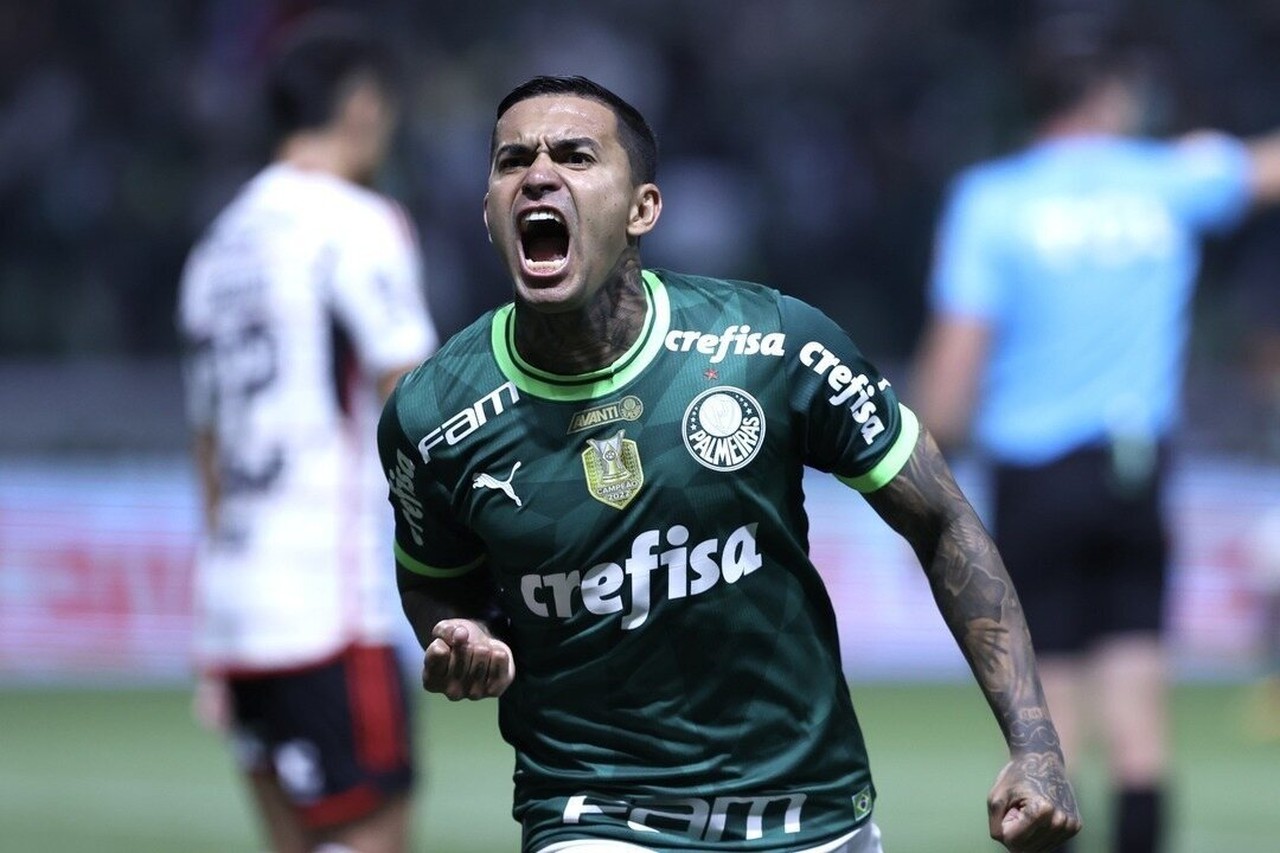 Dudu reencontra Palmeiras pelo Atlético-MG e abraça mascotes | Ge