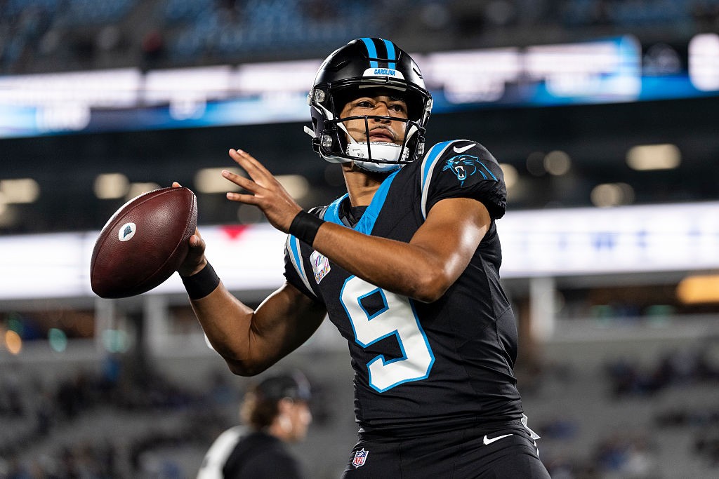 Bryce Young brilha, e Panthers vencem Lions na NFL