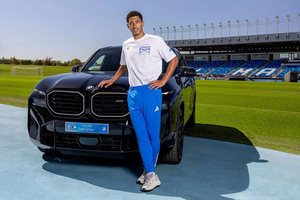 Bellingham escolheu carro avaliado em 180 mil euros — Foto: Reprodução
