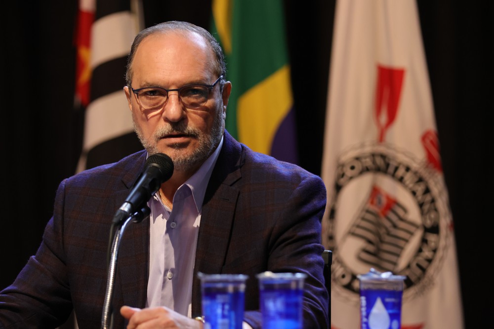 ucessor de Tuma Jr. contesta afastamento e se recusa a assumir Conselho do Corinthians