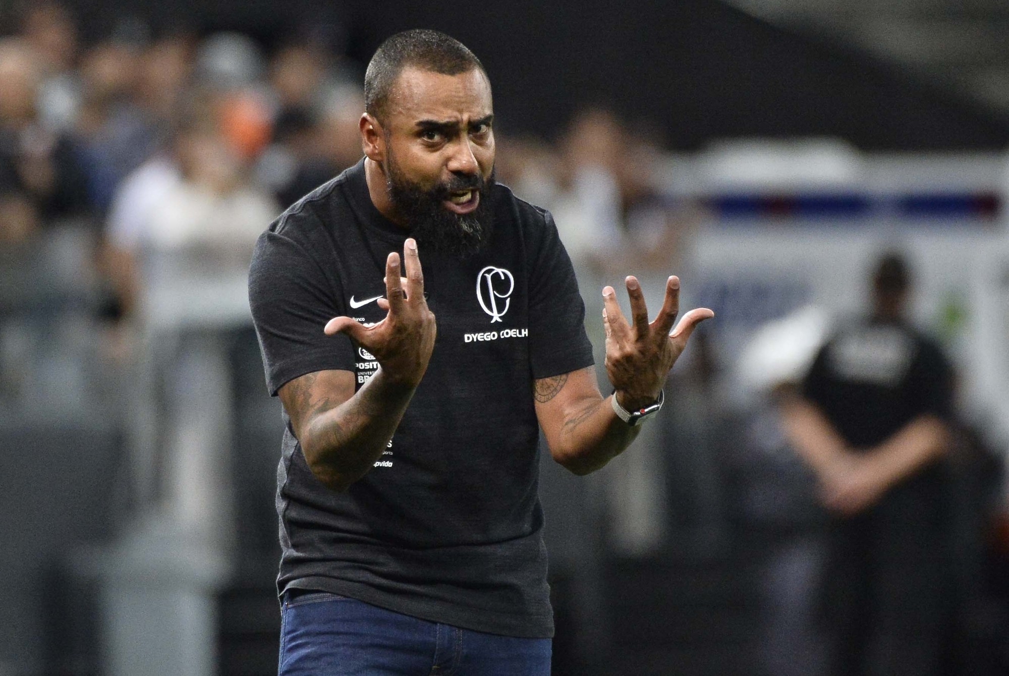 Coelho brilha como técnico na última divisão de MG e cita evolução pessoal no Corinthians