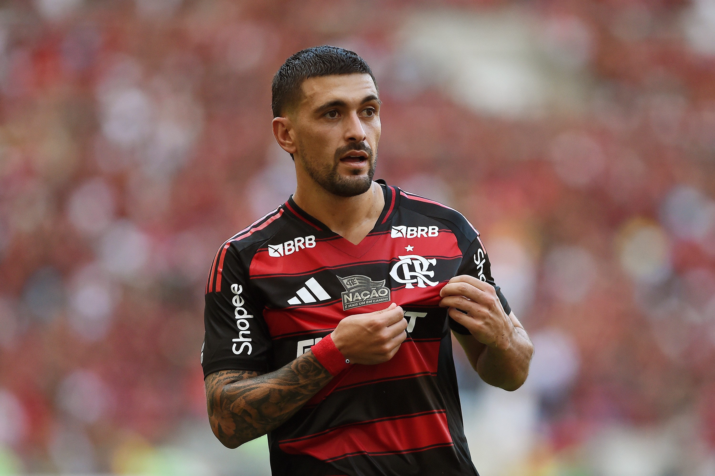 Flamengo congela negociação por renovação com Arrascaeta e indica outras prioridades