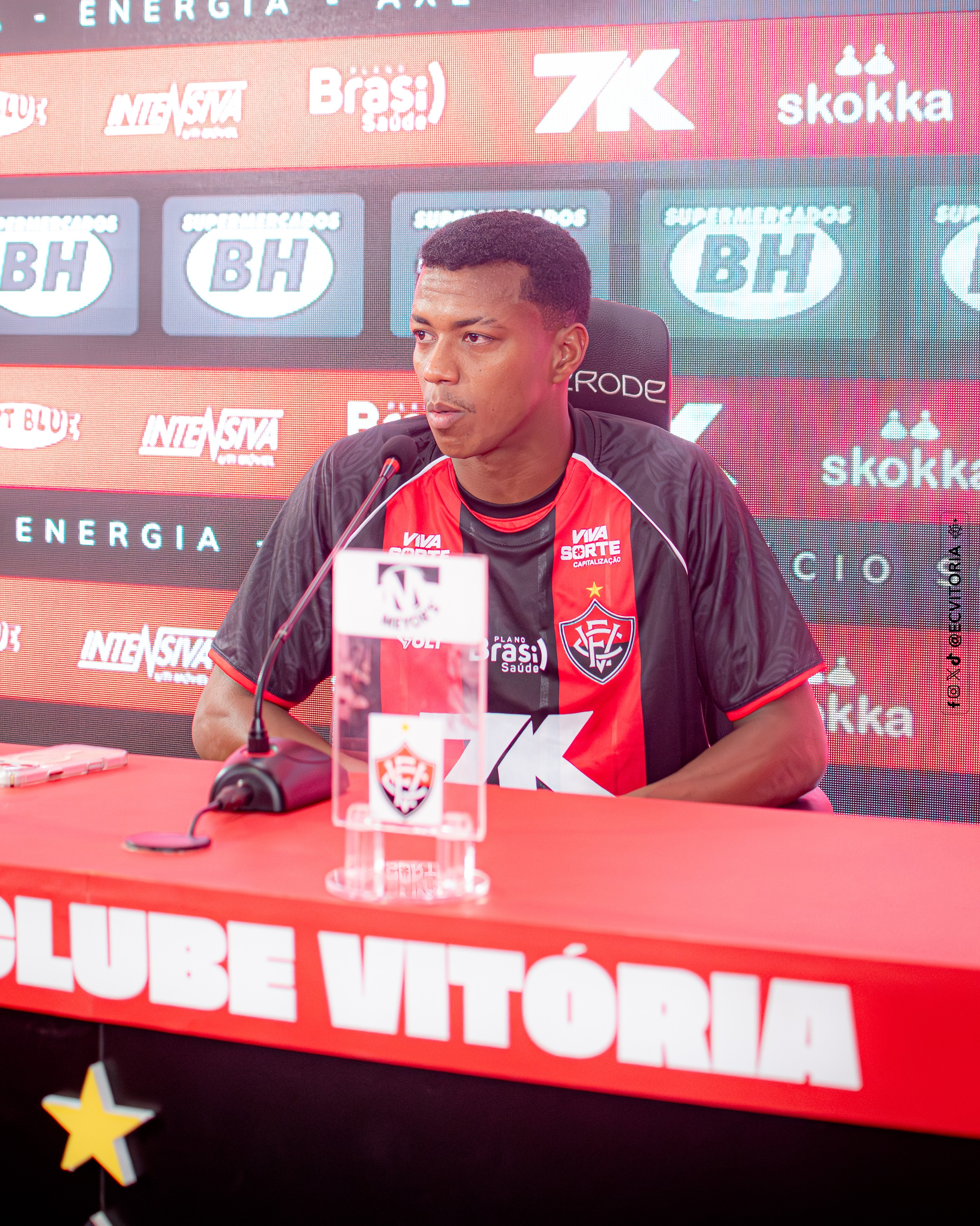 Darlan repassa DNA atleta e exalta companheiros do Vitória: "Craques que eu só via pela televisão"