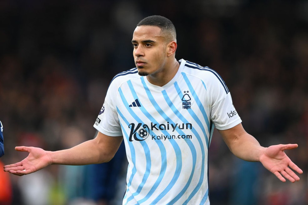 Ex-Corinthians, Murillo vem se destacando com a camisa do Nottingham Forest — Foto: Getty Images