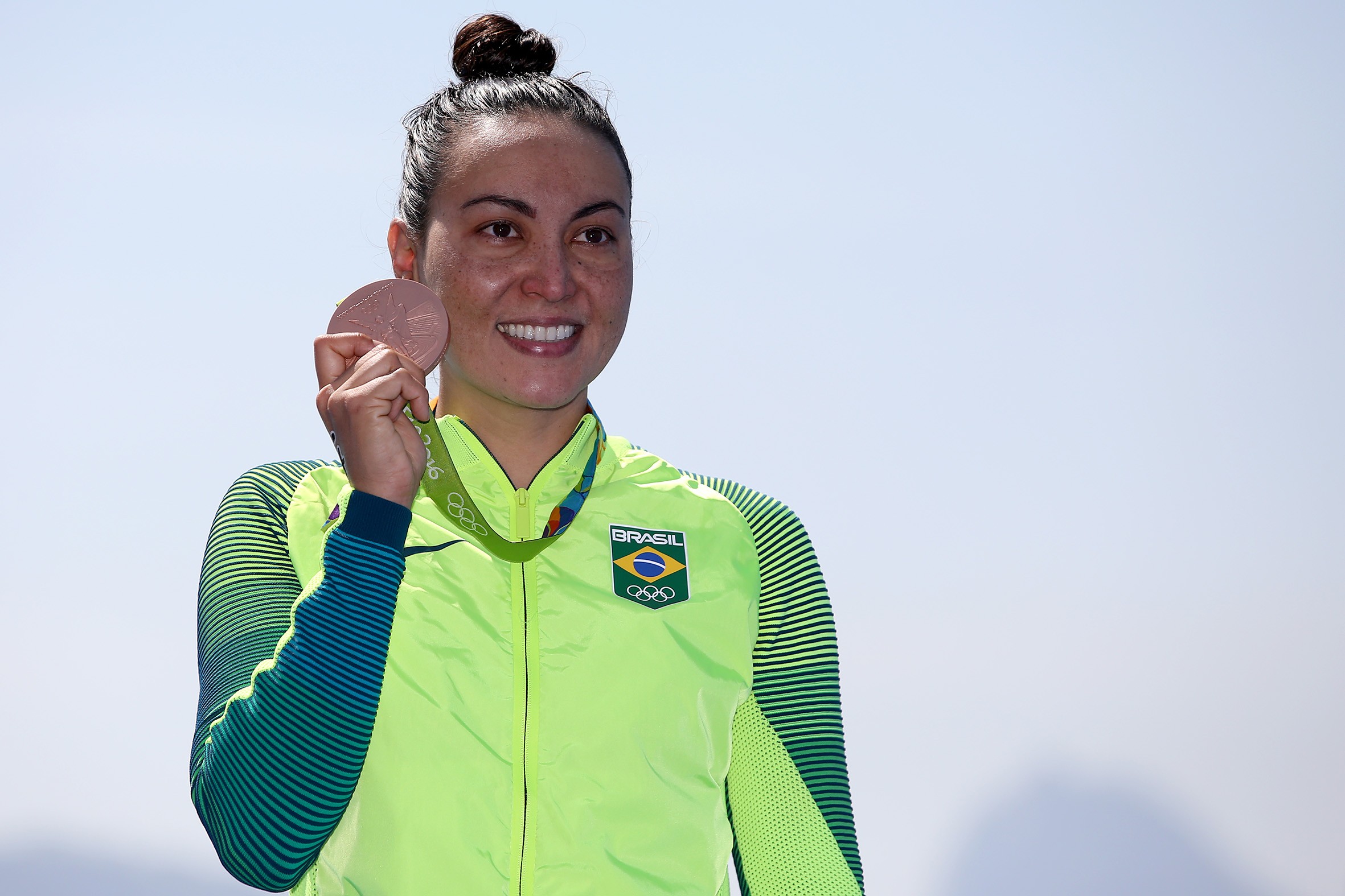Poliana Okimoto lidera comitê para exigir investimento na natação ...