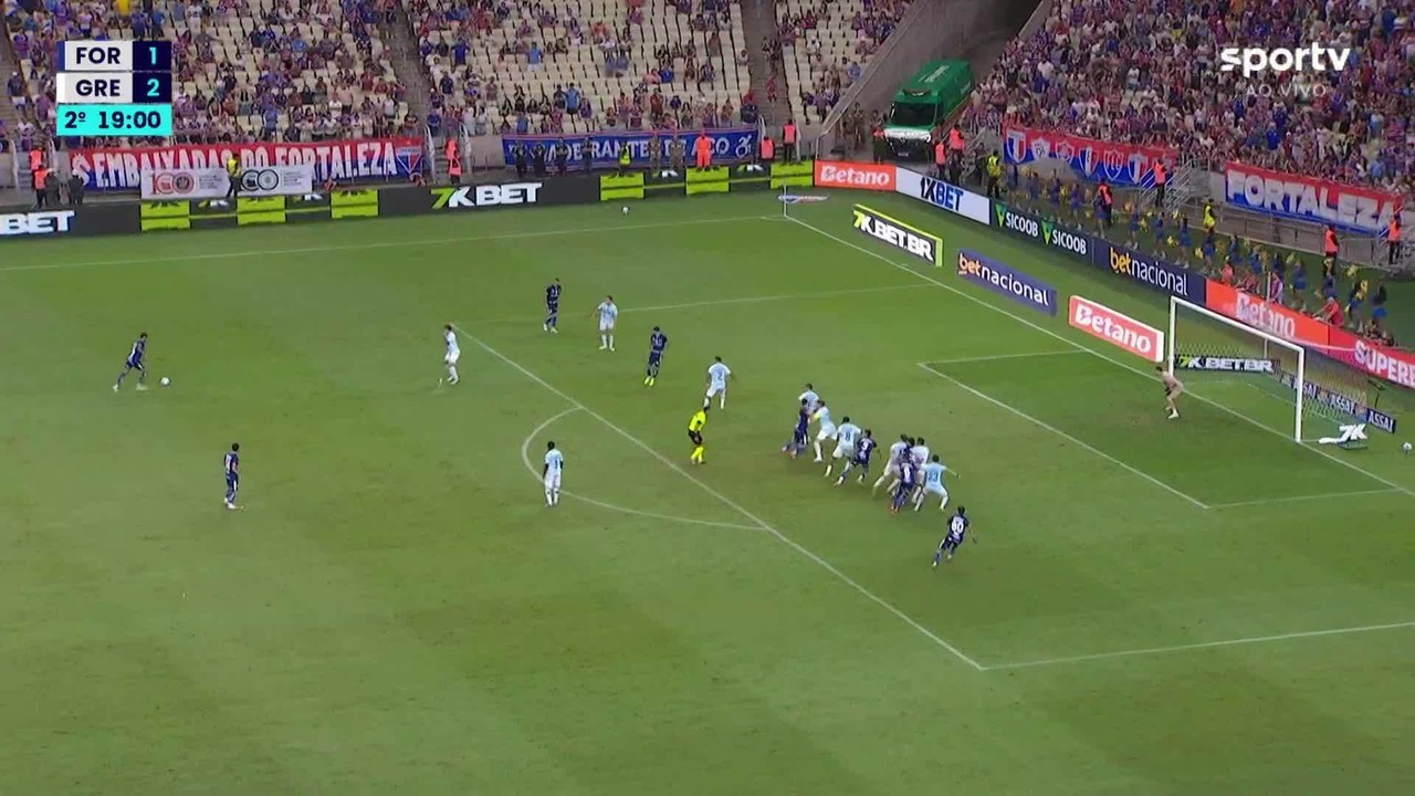 Corinthians confirma contratação de Matheus Pereira, ex-Fortaleza, e promete reforço para a temporada