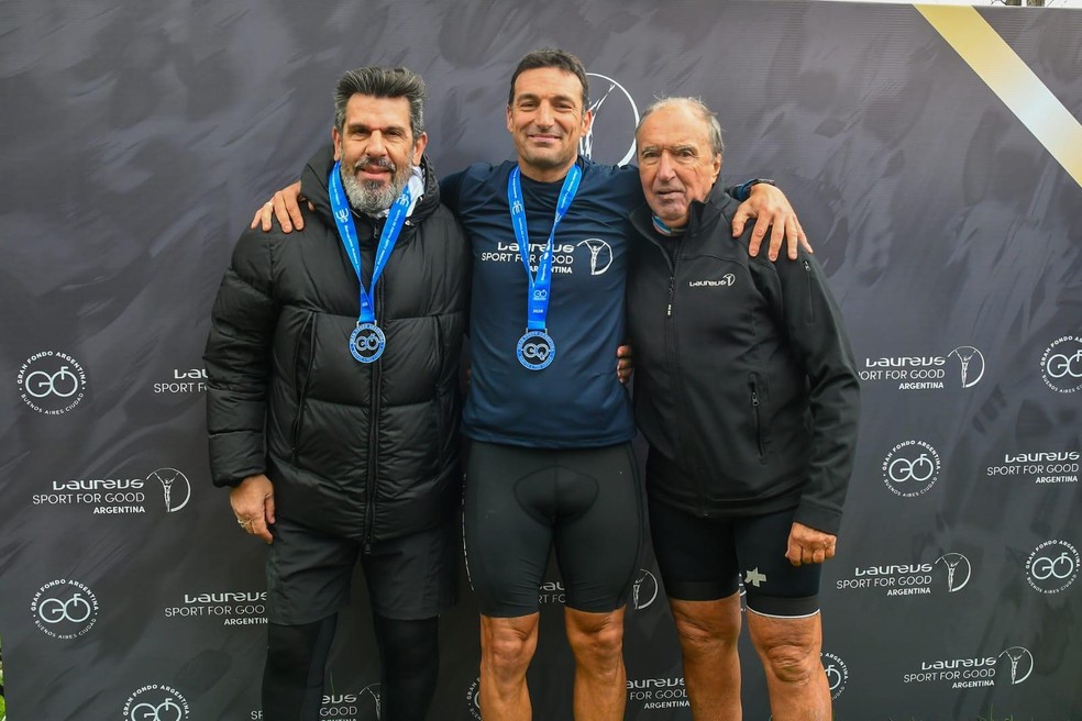 Scaloni pedala 129 km em prova de ciclismo na Argentina &mdash; Foto: Reprodu&ccedil;&atilde;o