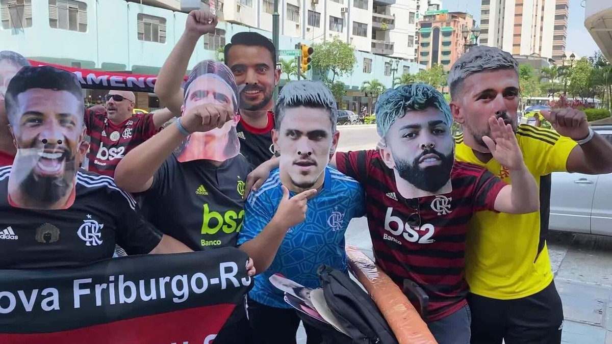 Torcedor do Flamengo devolve ingresso da Libertadores perdido, dá lição de  vida e faz campanha por cortesia: 'Queria esse presente', Flamengo