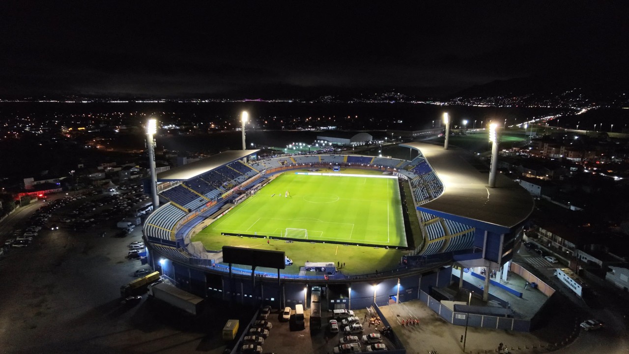 Avaí tem a 5ª maior dívida entre os clubes da Série B, aponta ranking da Anresf