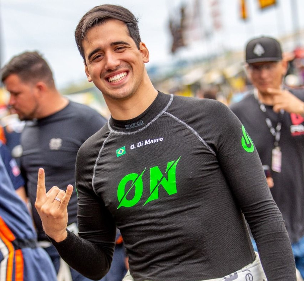 Gaetano di Mauro é o novo piloto da Hot Car para a Stock Car 2023 | voando  baixo | ge