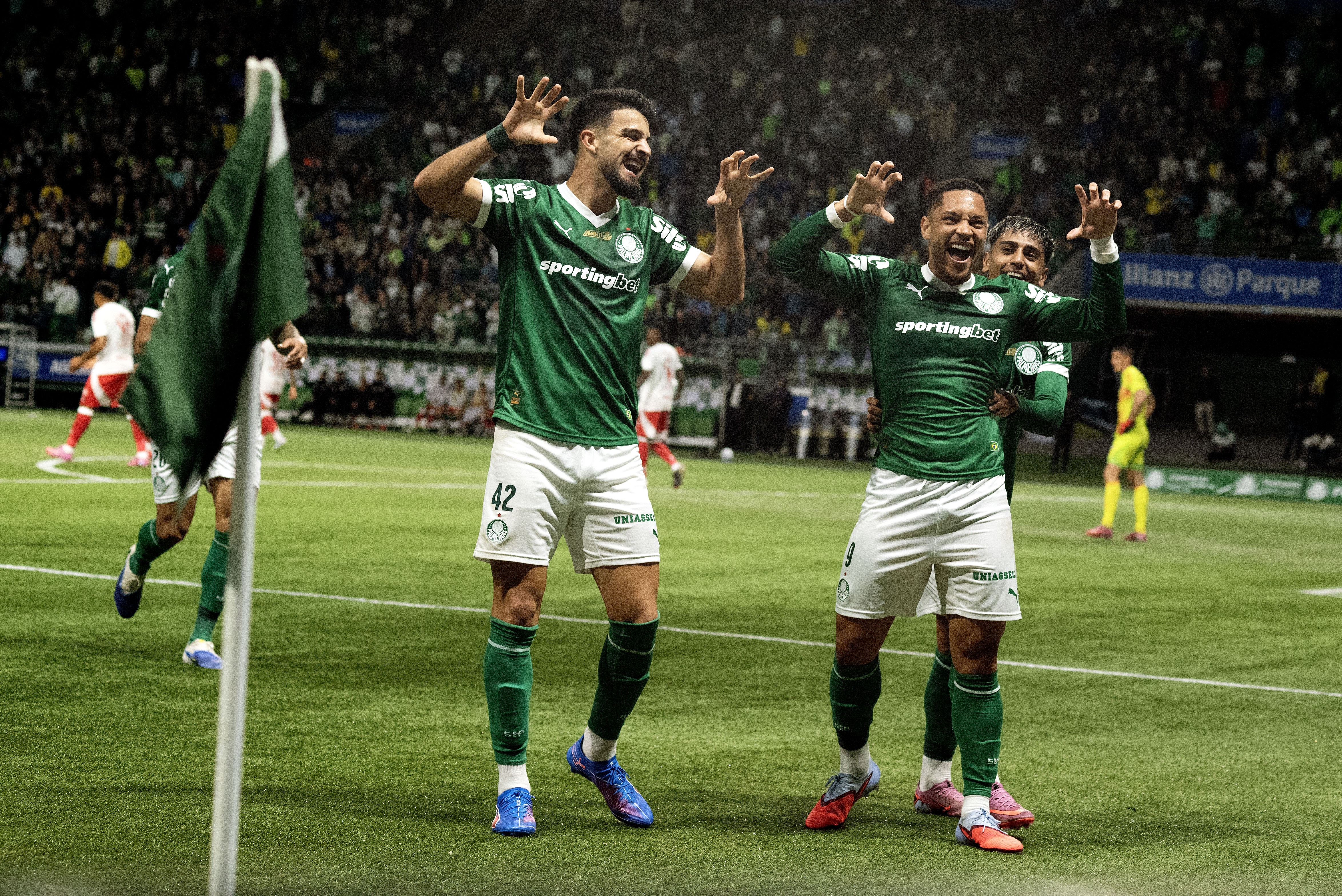 Palmeiras domina o Inter e consegue vitória convincente no campeonato