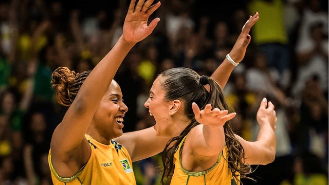 Ana Cristina e Julia Kudiess vibram na vitória sobre a Itália pela VNL, em Brasília