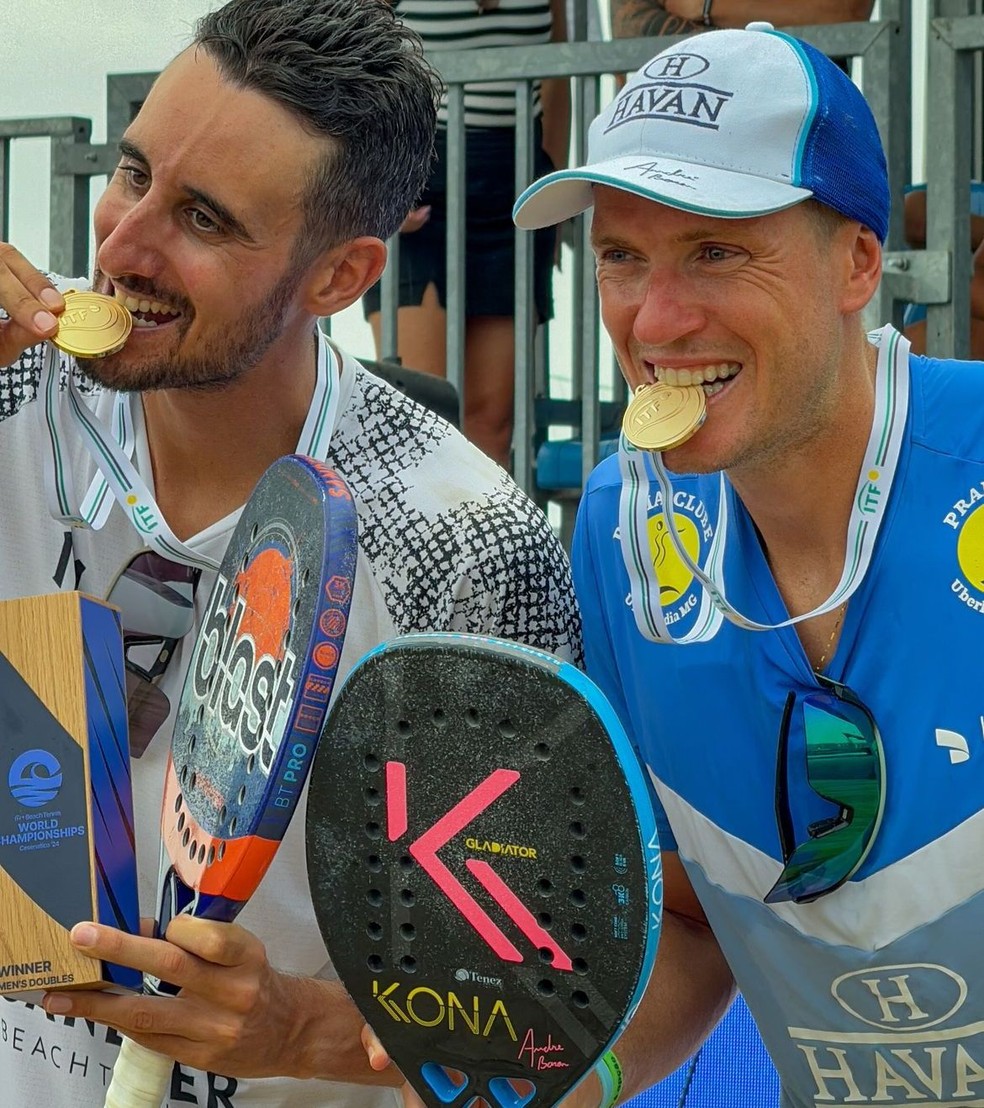 André Baran comemora Mundial de Beach Tennis com Michele Cappelletti — Foto: Redes sociais