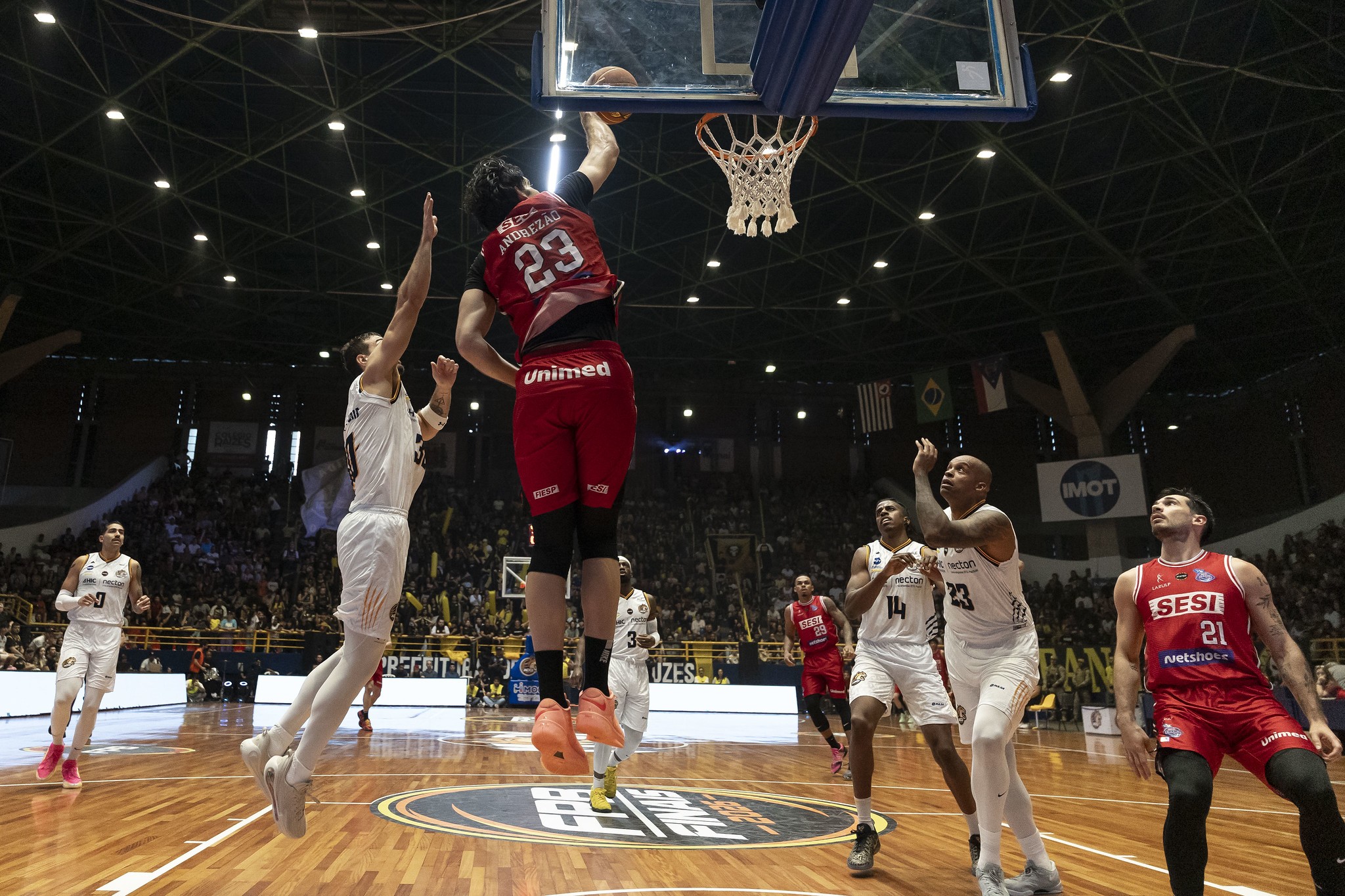 Franca vence o Mogi de virada e ganha sobrevida na final do Paulista de basquete