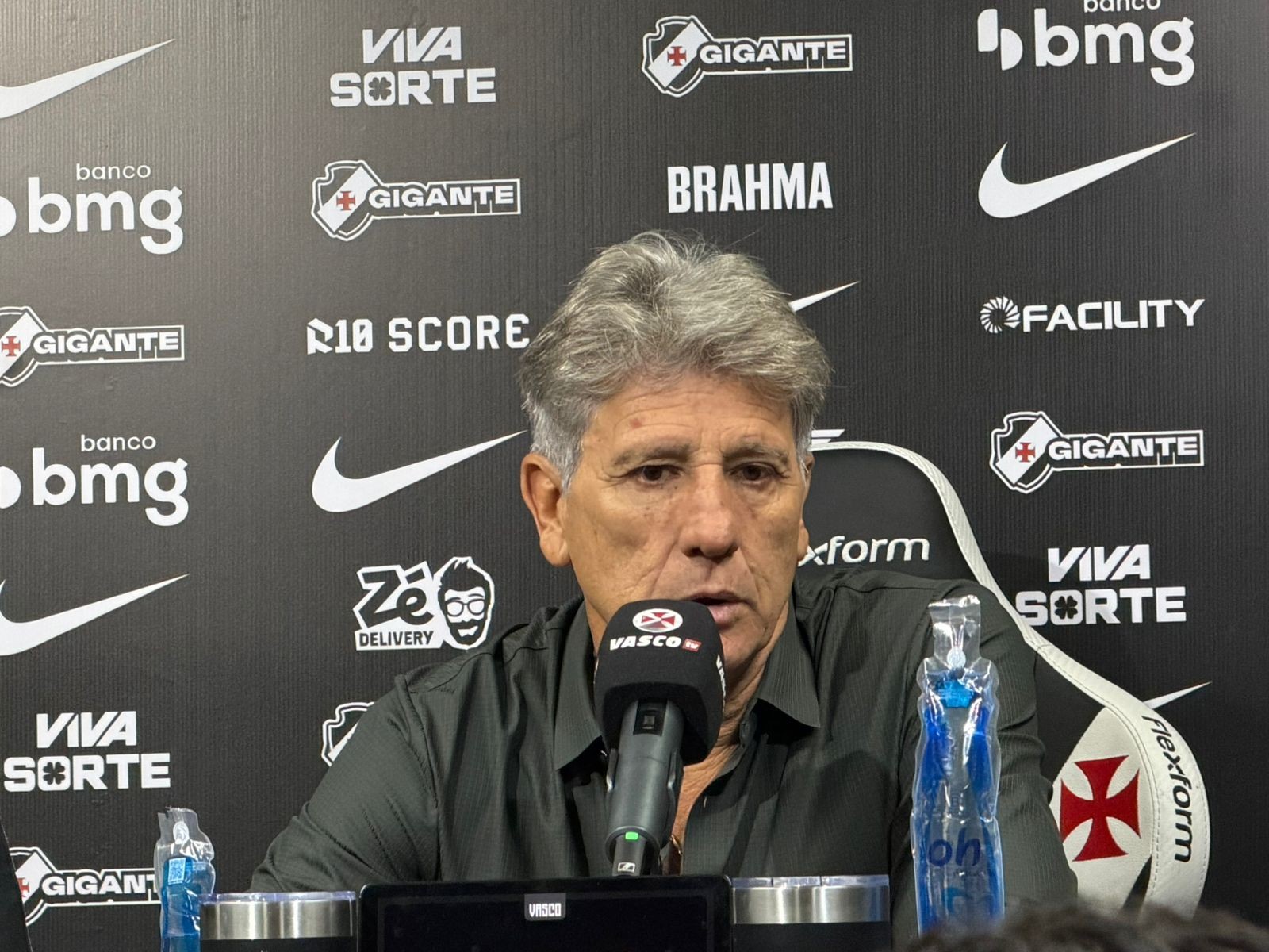 Renato Gaúcho lamenta entrada Vasco no Z4, mas defende trabalho: "Campanha muito boa"