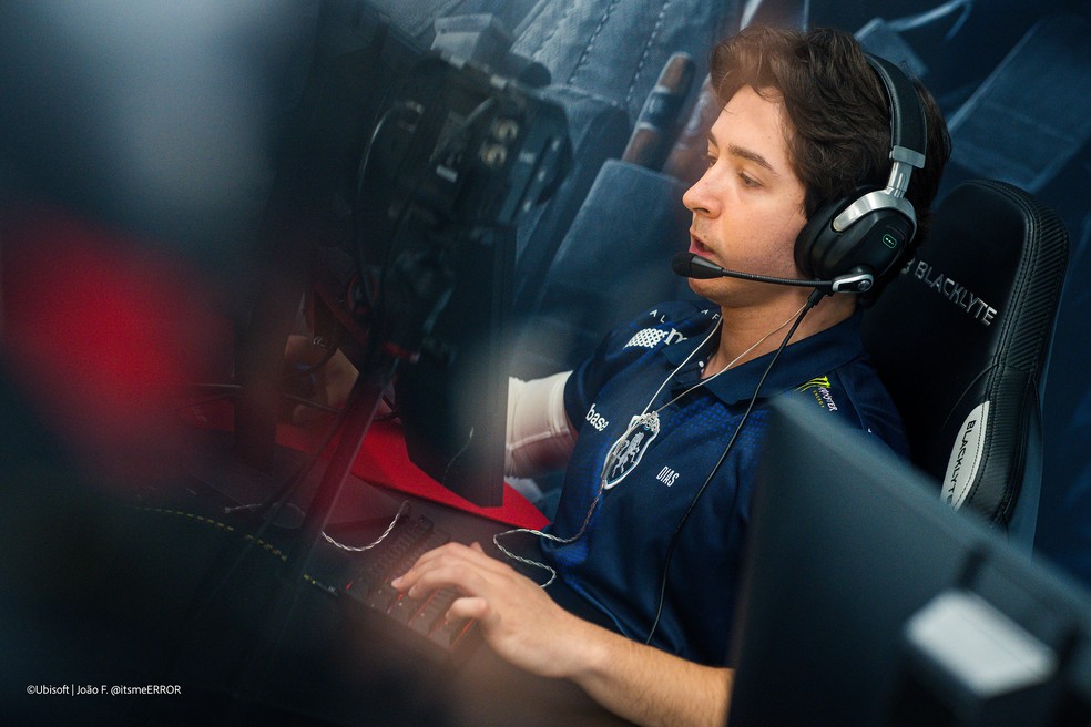 DiasLucas, jogador do time de Rainbow Six da Team Liquid, no torneio Reload, de Rainbow Six, no Rio de Janeiro — Foto: João Ferreira/Ubisoft