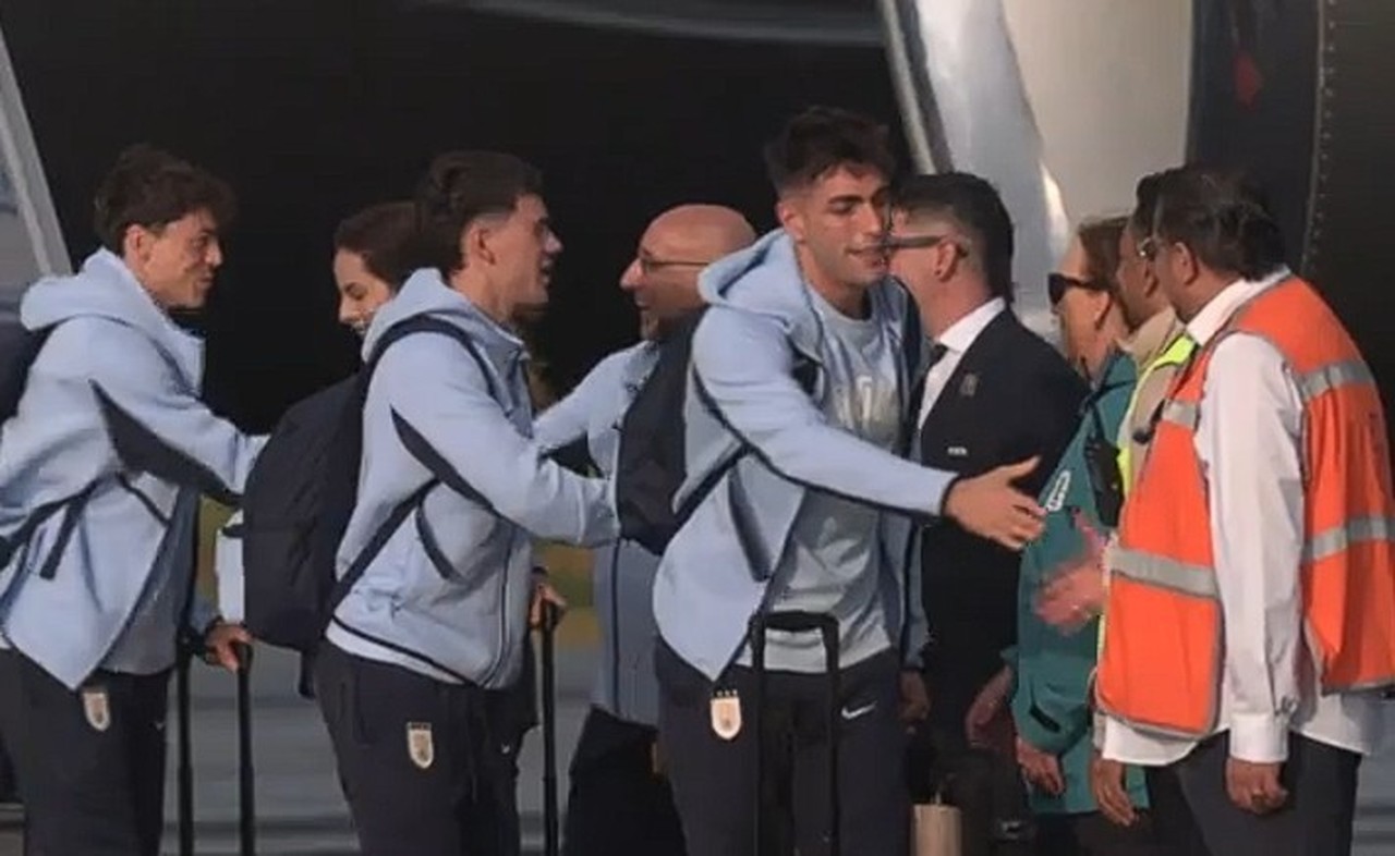 Flamengo Aponte Culpa em Bielsa por Nova Lesão de Arrascaeta e Acompanha Processo de Recuperação