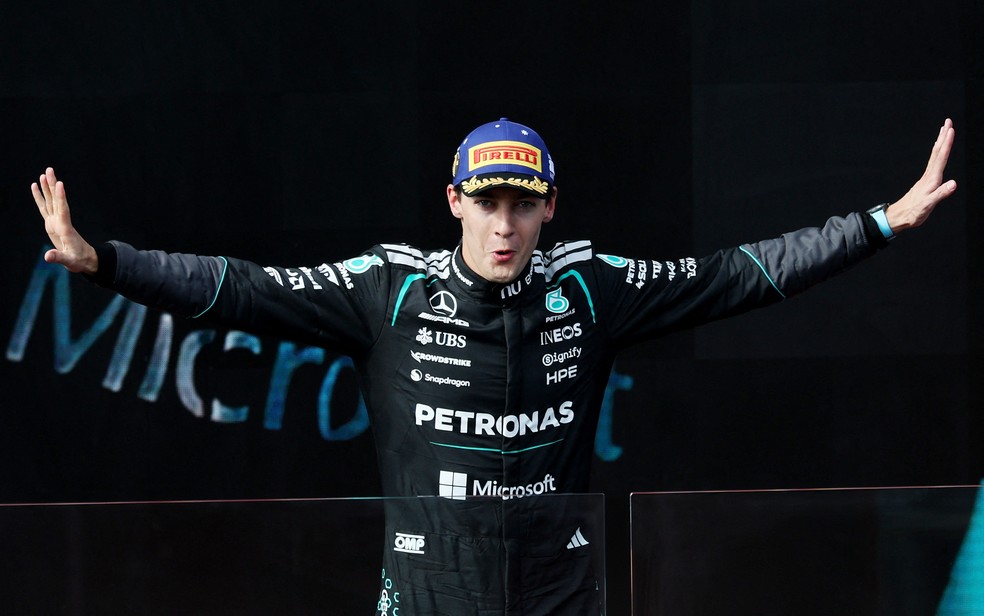 George Russell celebra vitória na Austrália — sequência de vitórias