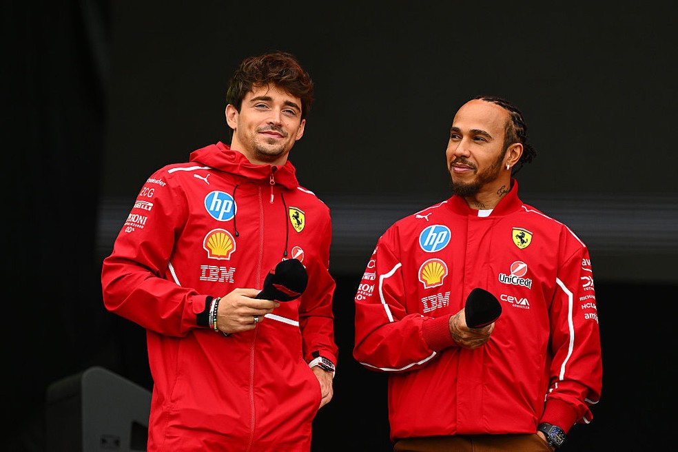 Charles Leclerc e Lewis Hamilton no GP de São Paulo da F1 em 2025 — Foto: Mark Sutton - Formula 1/Formula 1 via Getty Images