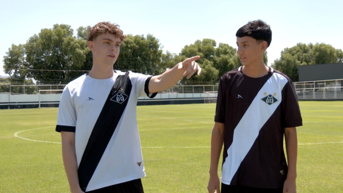 Mixto: zagueiro faz gol de longe e goleiro pega cinco pênaltis na base | Ge