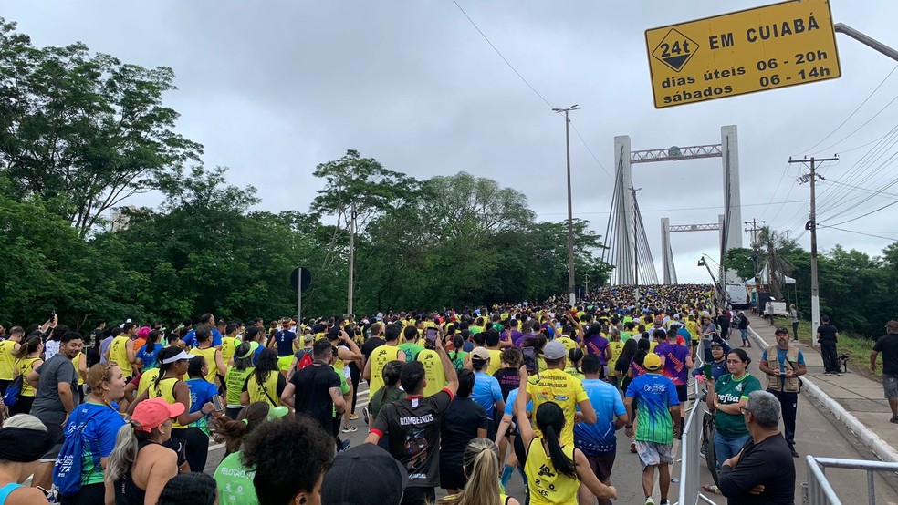 Largada da Corrida de Reis na Ponte Sérgio Motta — Foto: Stephane Gomes