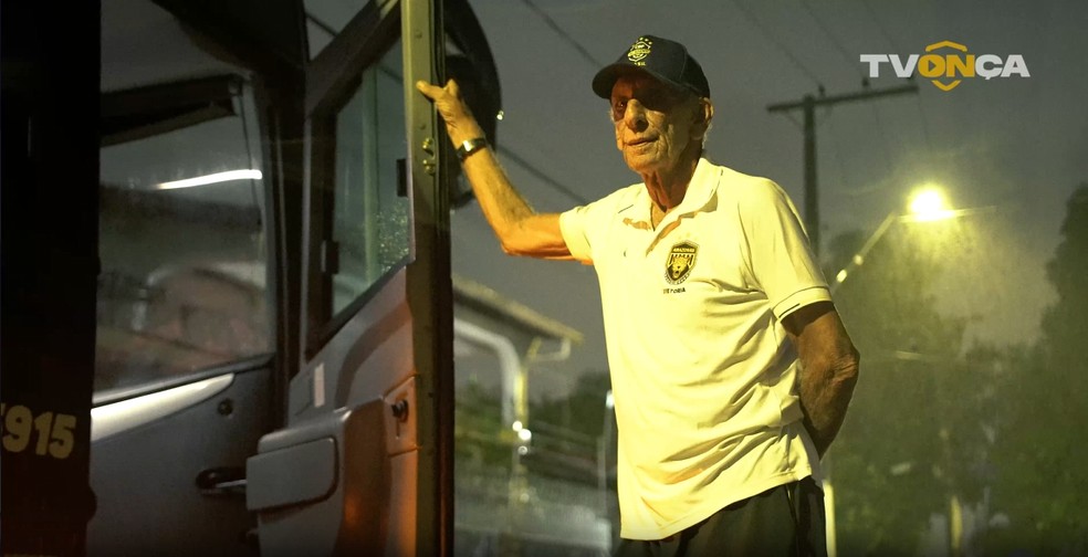 Amazonas do técnico Aderbal Lana, de 78 anos, encarou 12h de ônibus até Boa Vista. — Foto: TV Onça