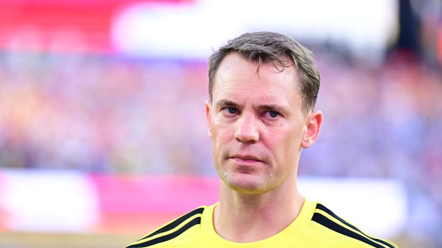 Neuer desolado após a eliminação da Alemanha nos pênaltis