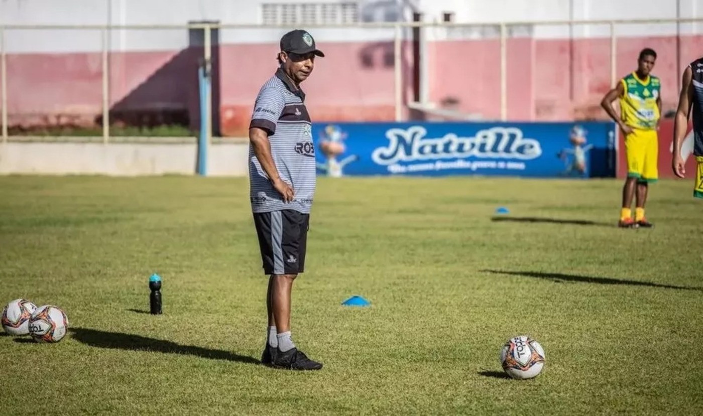 Relembre passagens de Carlos Alberto Dias, que faleceu nesta segunda, pelo futebol sergipano