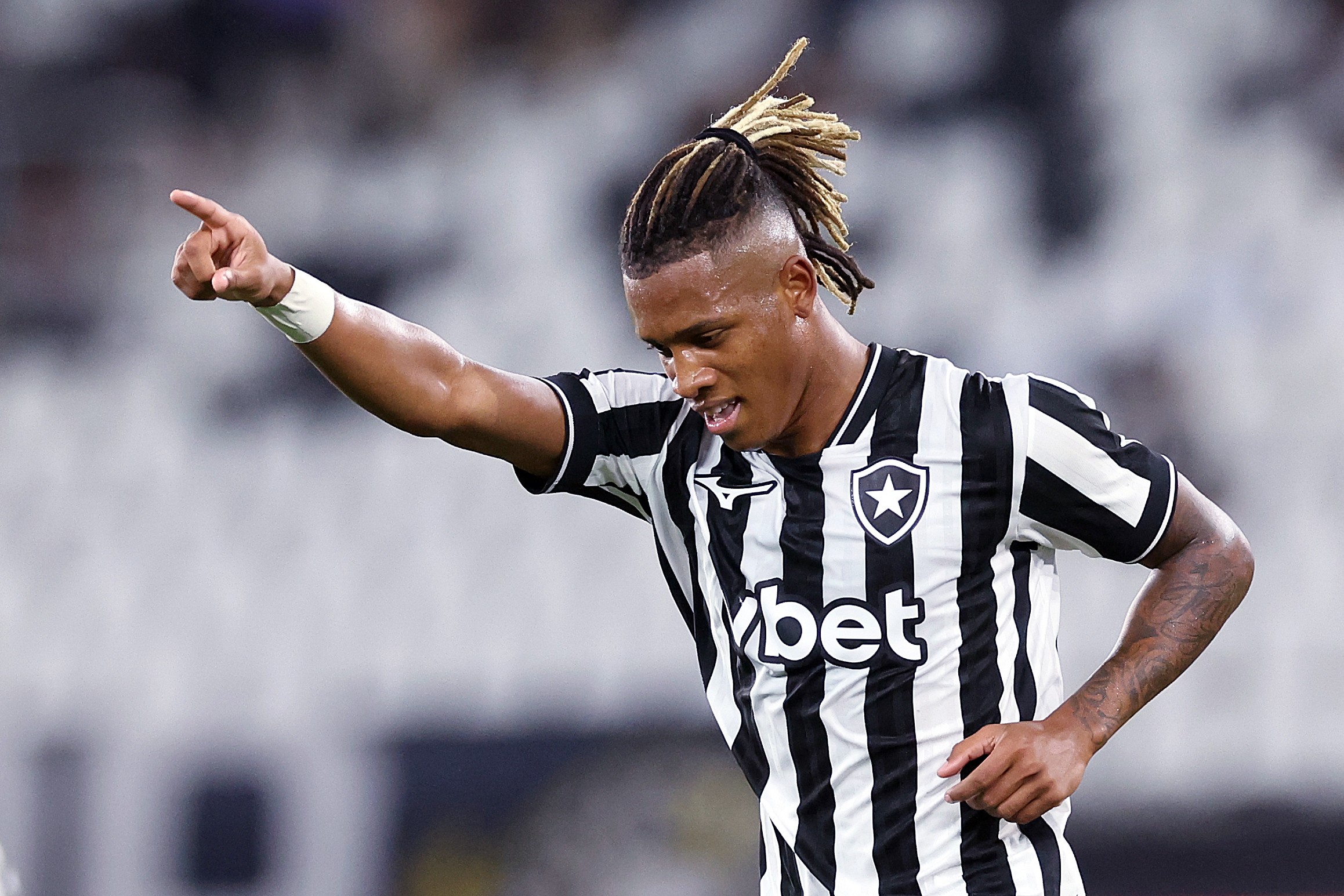 Danilo concentra produção ofensiva do Botafogo em 2026; veja números