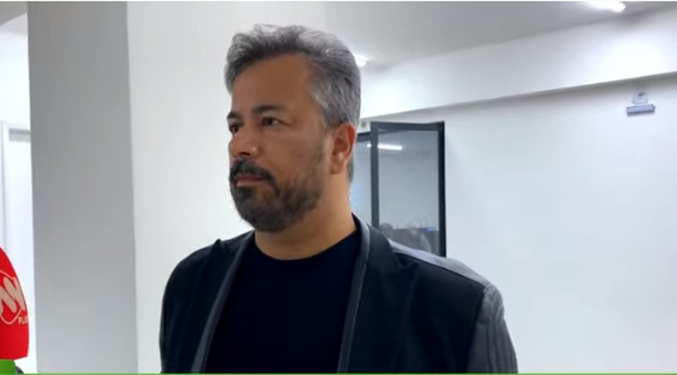 Rog�rio Siqueira disse estar tranquilo em rela��o ao volante Z� Wilson � Foto: Reprodu��o/NNPlay