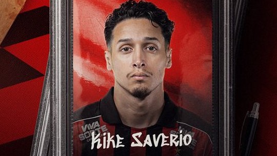 Vitória anuncia atacante formado na base do Barcelona