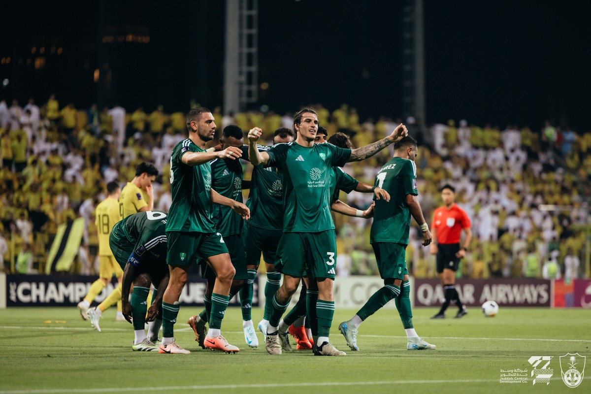 Com gol e assistência de Ibañez, Al-Ahli vence Al-Wasl na Champions da ...