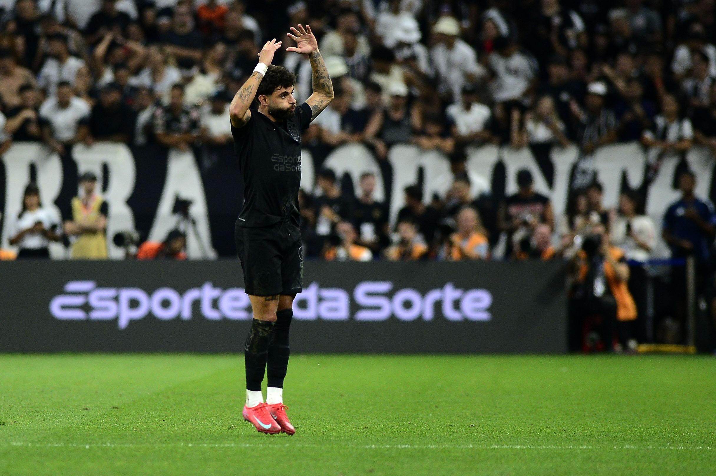 Yuri Alberto passará por exames e promete batalhar por título no Corinthians