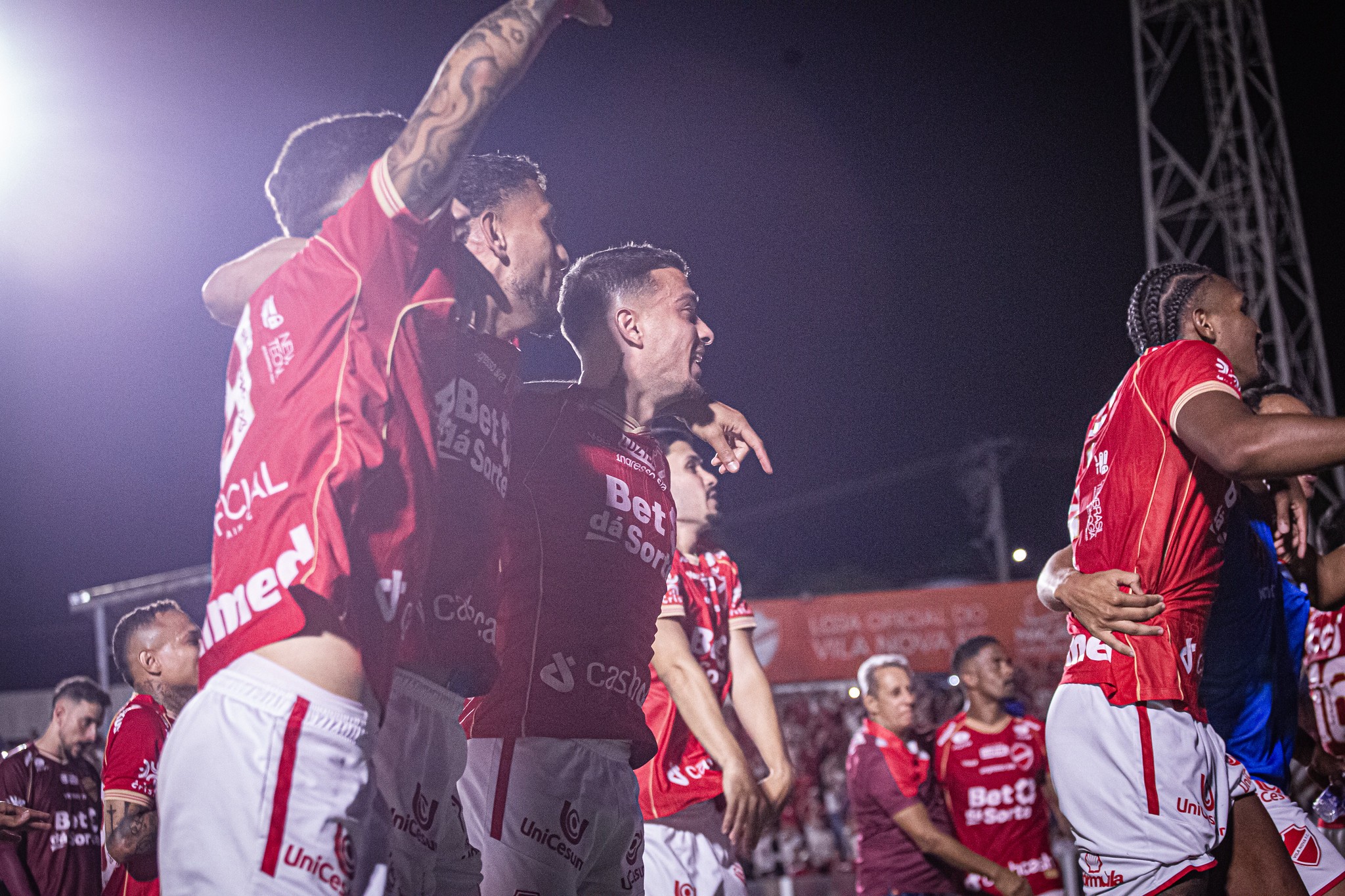 Vila Nova assume a liderança da Série B e tem mais um jogo em casa na próxima rodada
