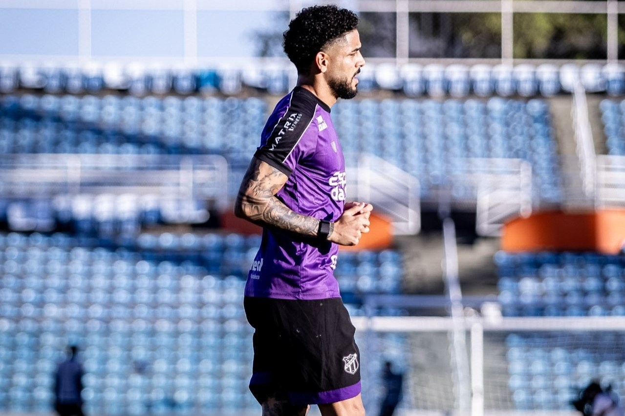 Matheus Bahia inicia transição após lesão no joelho