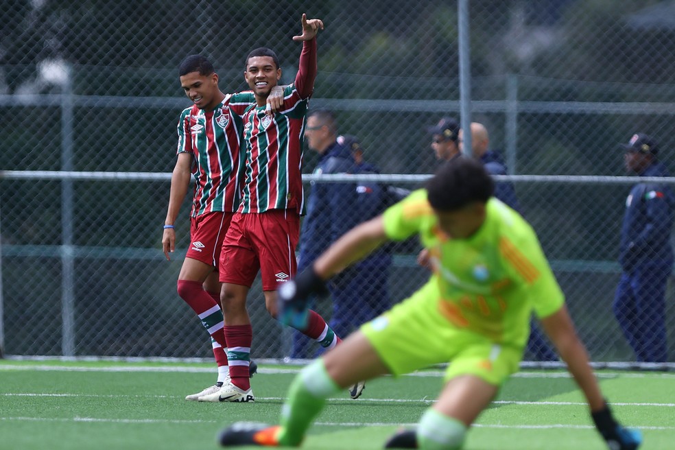 Riquelme Felipe marca golaço para o Fluminense — Foto: Divulgação/IDV