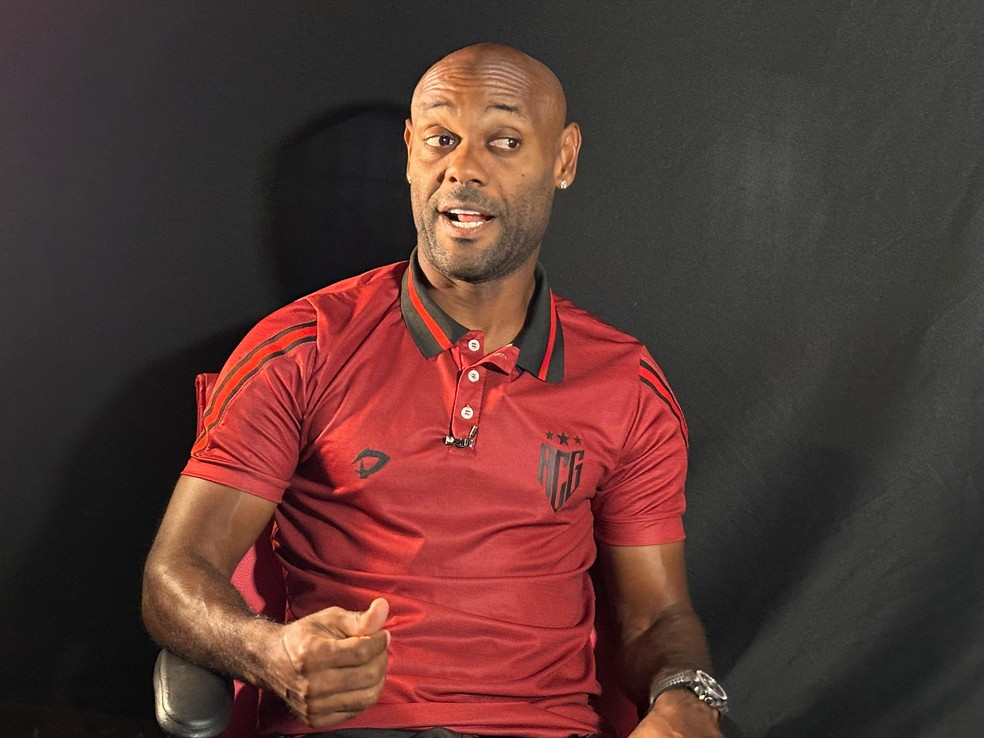 Vagner Love está prestes a completar 40 anos — Foto: Bruno Cassucci