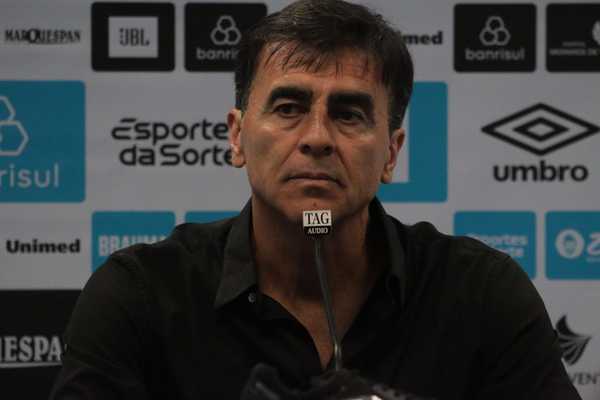 GRÊMIO GOLEIA E MOSTRA EVOLUÇÃO! Estreia na Arena emociona técnico, mas ajustes ainda são necessários!