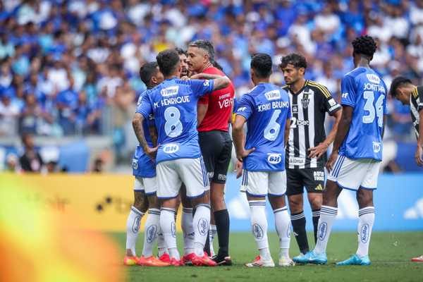 Fabrício Bruno critica árbitro em clássico mineiro: Longe de alcançar o alto nível