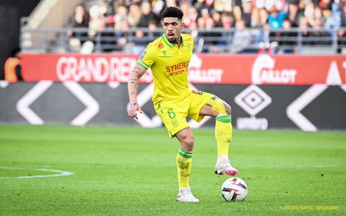 Ex-Flu e Corinthians, Douglas é eleito melhor do mês no Nantes ...