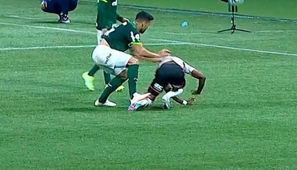 Palmeiras x Flamengo: Luan e Bruno Henrique — Foto: Reprodução