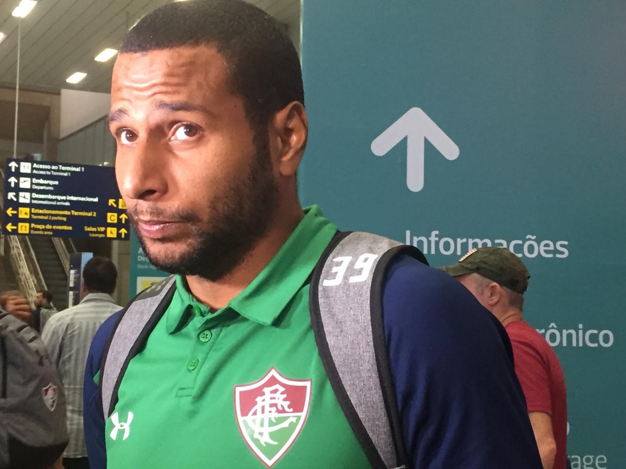Rodolfo vai de criticado a herói e comemora vaga do Fluminense: 