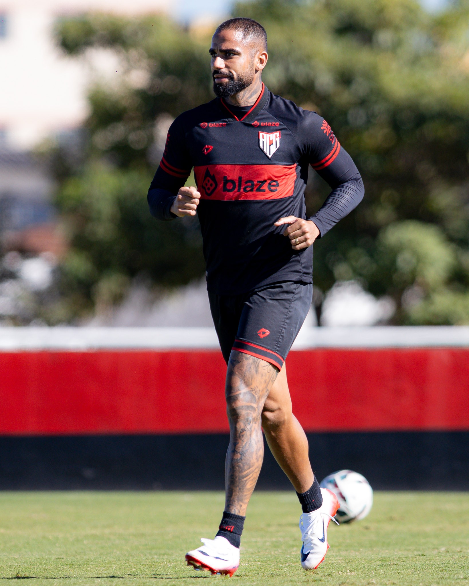 Atlético-GO estaciona no meio da tabela da Série B enquanto aguarda novos reforços