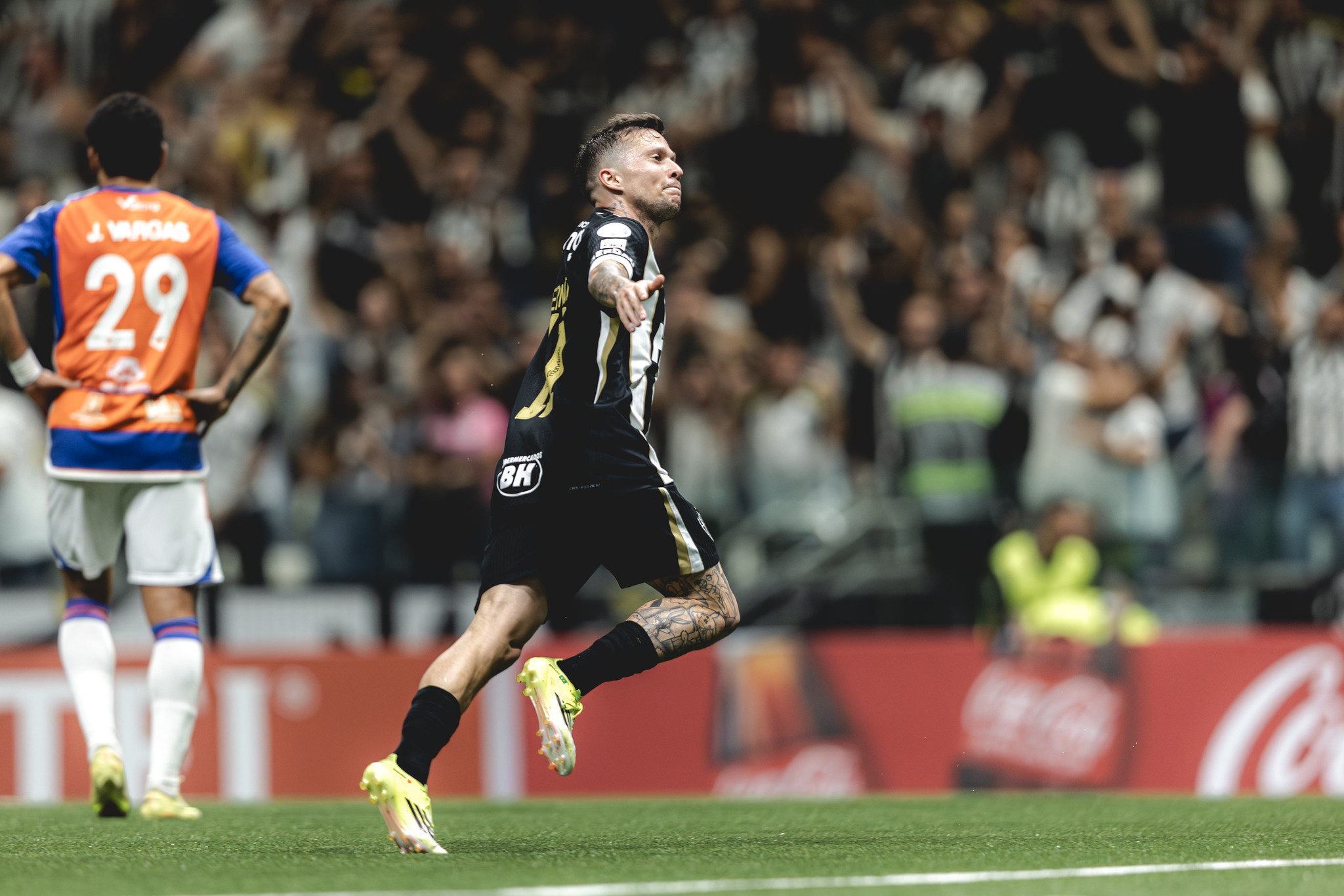 Atuações do Atlético-MG: Bernard "salva" time, e defesa faz jogo seguro; dê notas