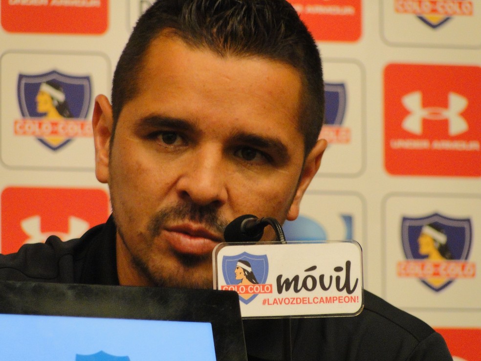 Hector Tapia, hoje é treinador — Foto: GloboEsporte.com