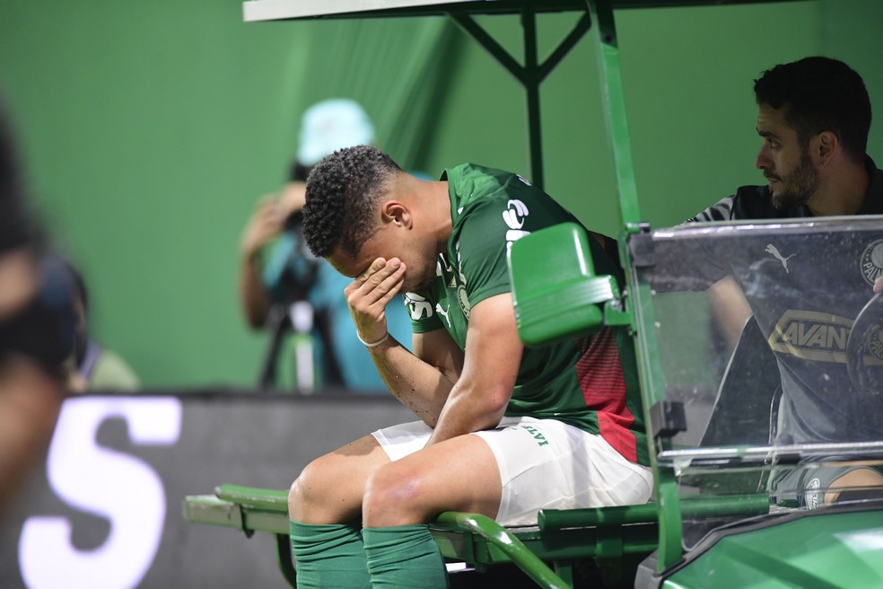 Vitor Roque é substituído em Palmeiras x Jacuipense — Foto: Marcos Ribolli
