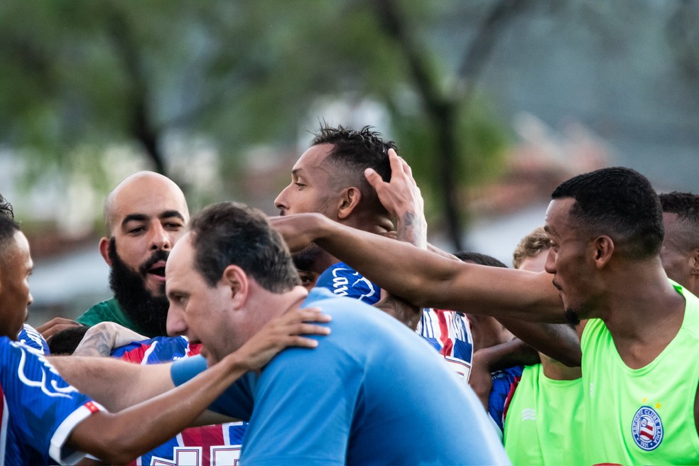 Jogadores do Bahia comemoram gol em jogo — Foto: Letícia Martins / EC Bahia