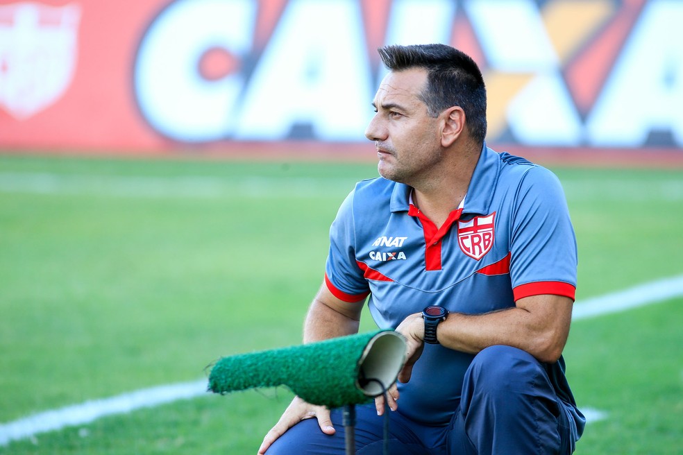 Doriva foi um dos quatro treinadores do CRB na temporada 2018 — Foto: Ailton Cruz/Gazeta de Alagoas