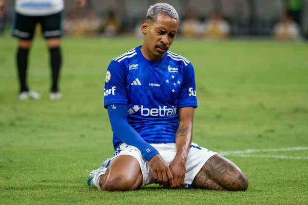 Desgaste emocional de final afeta Matheus Pereira e Cássio no Cruzeiro.